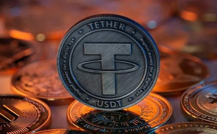 دلار کاغذی بخریم یا تتر؟ کدام سود بیشتری دارد؟ معایب سرمایه گذاری در تتر