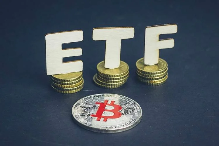 صندوق قابل معامله (ETF) بیت کوین چیست؟ مزایا و معایب صندوق های قابل معامله