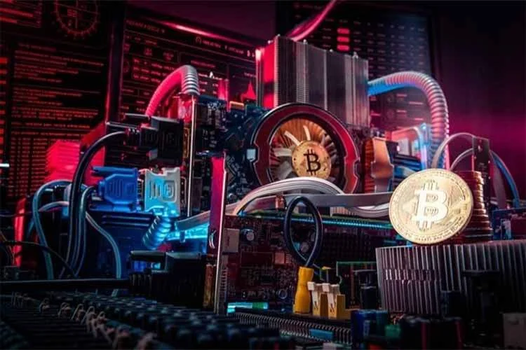 مزرعه بیت کوین چیست؟ آموزش صفر تا صد آیا راهاندازی مزرعه بیتکوین در سال 2024 سودآور است؟