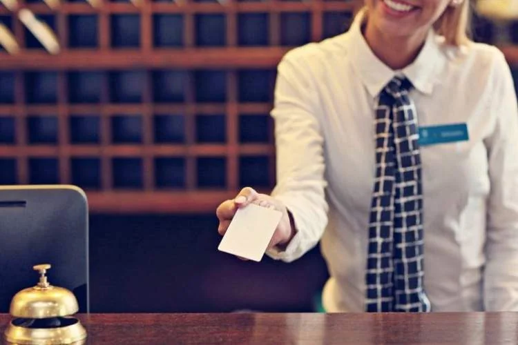 واچر (ووچر) هتل چیست؟ انواع کاربردهای آن
